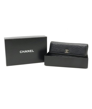 Seal CHANEL Chanel Camellia Motif Embossed Coco Mark Folded Lambskin Leather Black A82283 s'inspire de l'anatomie humaine