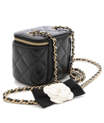 Chanel Matelasse Leather Pochette Black à prix réduit toute l'année